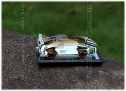 时尚水晶车模香水座 汽车装饰中的艺术品